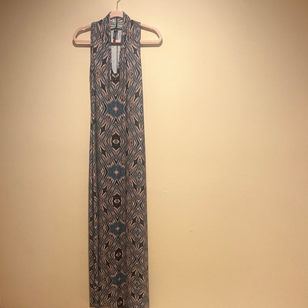 Elegant Patterned Maxi Dress in Blue and Brown